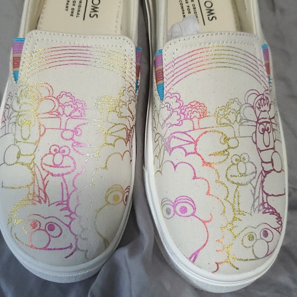 Shoes - Picture 3 of 4